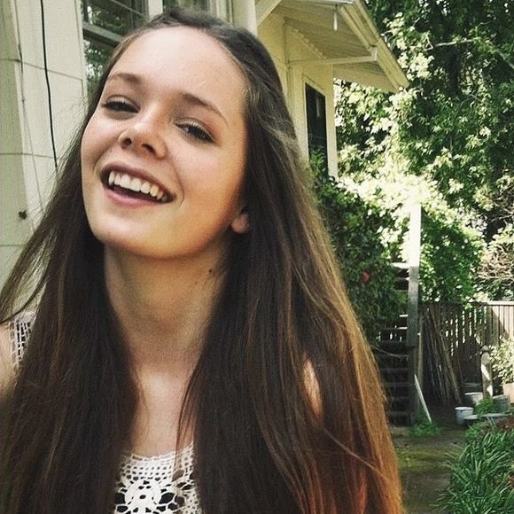 Meet your Posher, Elena - Picture 1 of 1